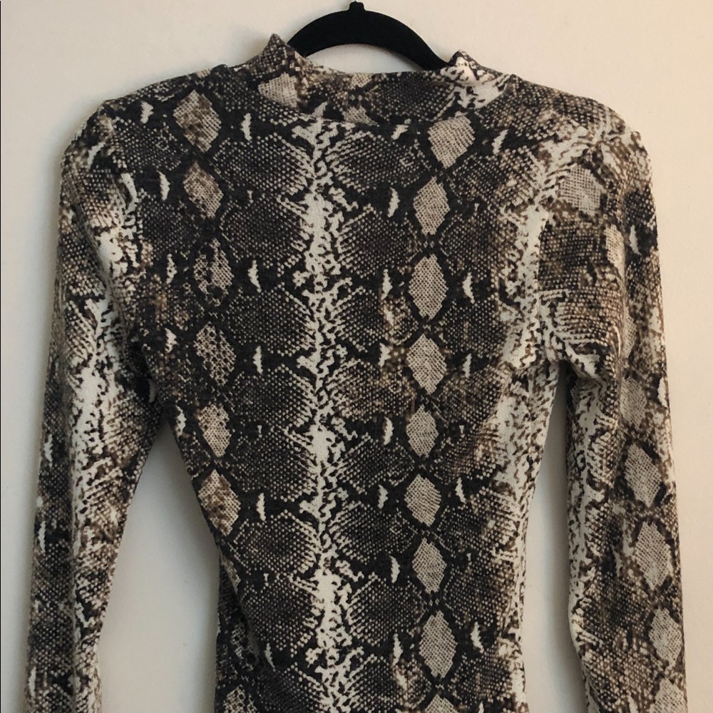 Windsor snake print long sleeve top. Size small.